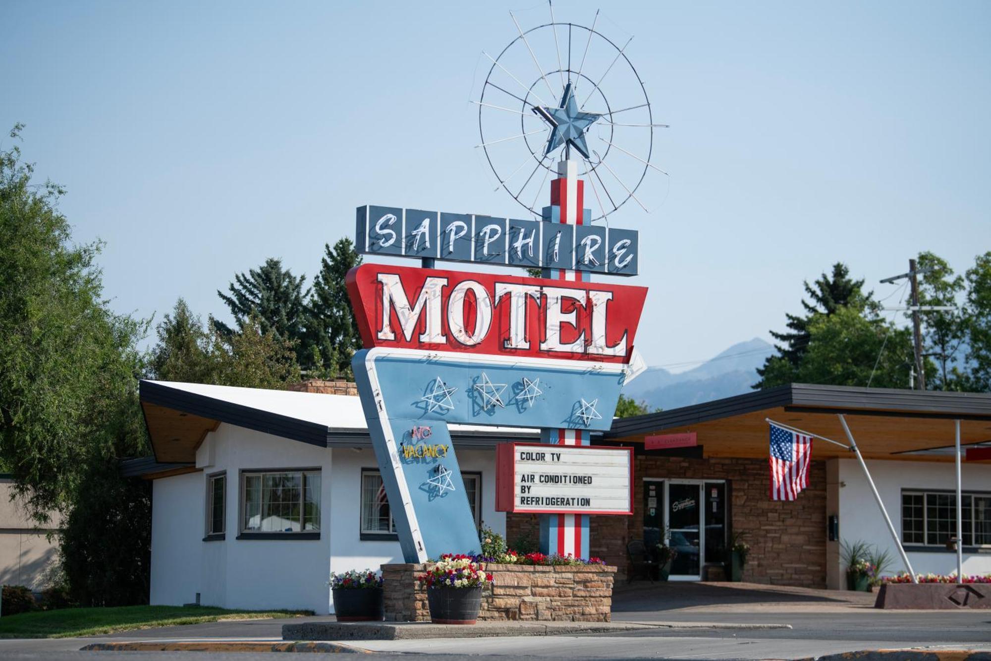 Sapphire Motel Midtown Bozeman Exterior photo